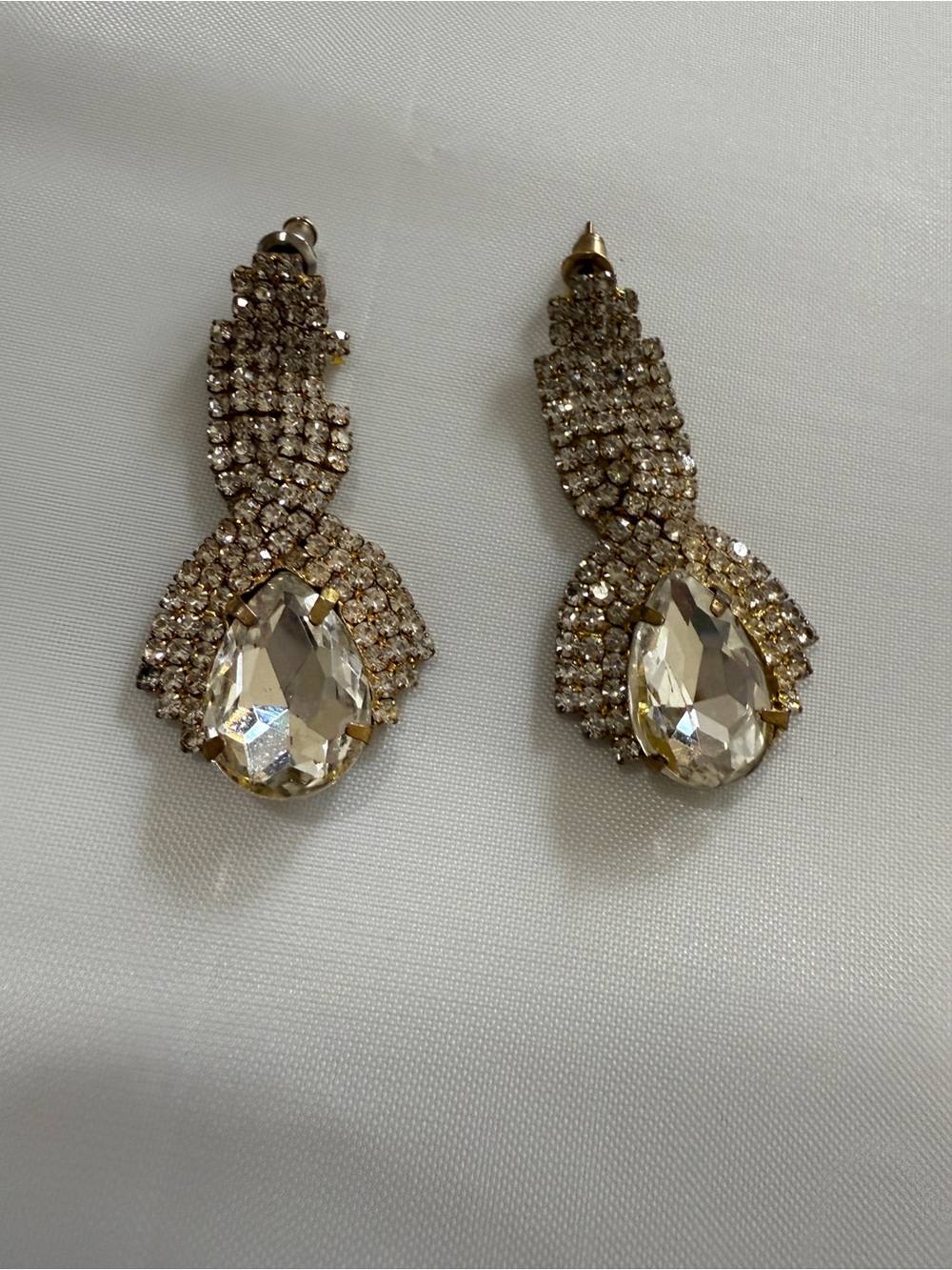 Vintage 10k Goldplated Austrian Crystal Bling Drop Earrings in a Art Deco Style